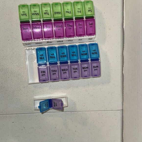 AM/PM Weekly Pill Planner, 7.5", set of 2 - Picture 7 of 8